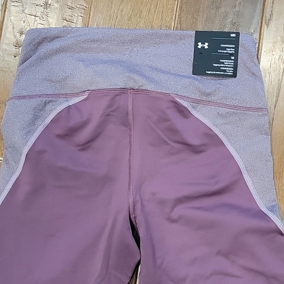Under Armor leggings, medium - Picture 2 of 5